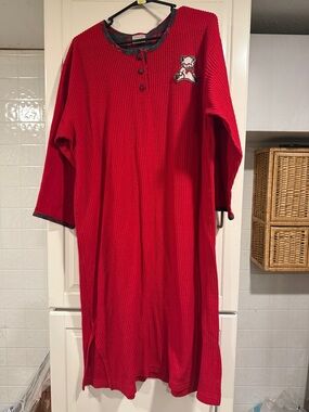 Partners Red ribbed Nightgown with Bear Patch size large 4:20